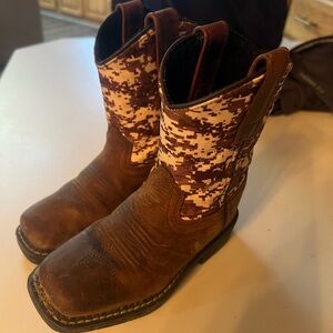 Toddler cowboy boots size 9
